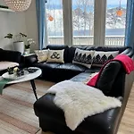 Linda's House *