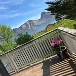 Hébergement de vacances Linda's House *