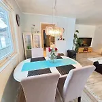 Linda's House *