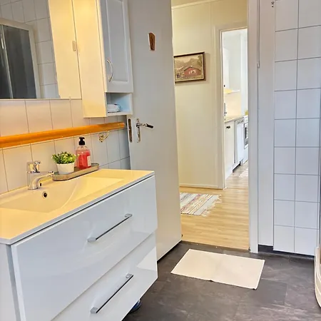 Linda's House 度假居 *